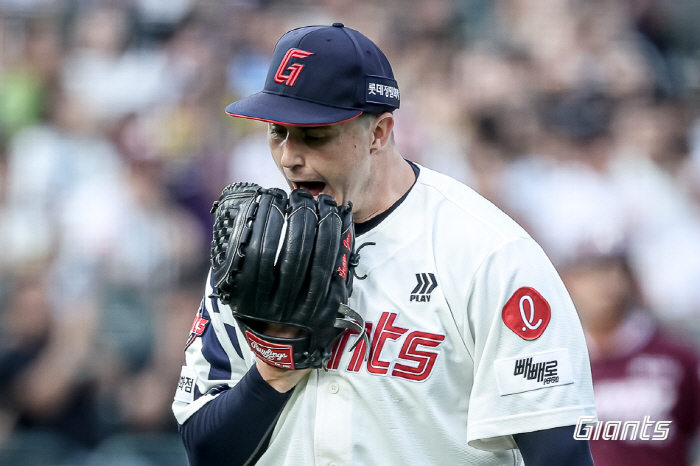 Episode 4 is not over yet? Silent resignation, Lotte foreigners, 10 hits, 9 runs, worst pitch...From the first inning, I hit hard → I didn't even get help in defense 