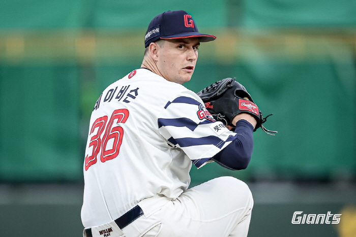 Episode 4 is not over yet? Silent resignation, Lotte foreigners, 10 hits, 9 runs, worst pitch...From the first inning, I hit hard → I didn't even get help in defense 