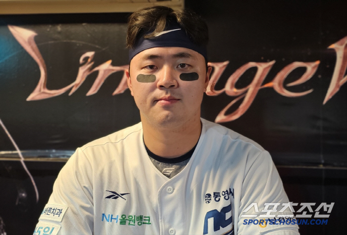 Finger injury → Early return in 10 days → 3 strikeouts → Final pre-emptive solo shot. Kim Hyung Jun is a batting genius? There was a secret to my bloodshot eyes