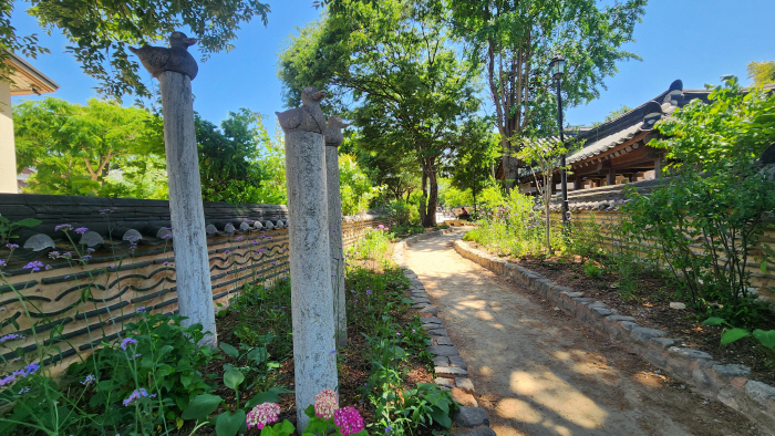 Jeonbuk Hyundai sponsors Jeonju Hanok Village Garden