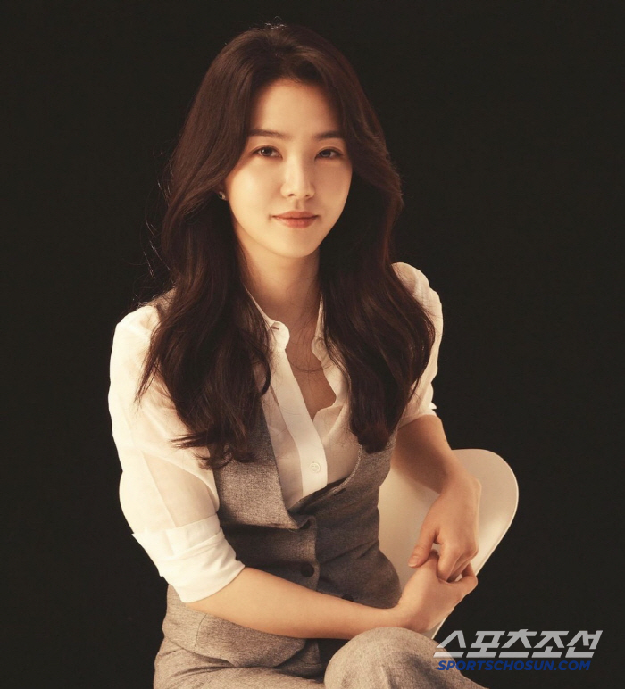 Kang Ji-young overcame the pain of being eliminated 14 years ago...Re-entering MBC with radio. 