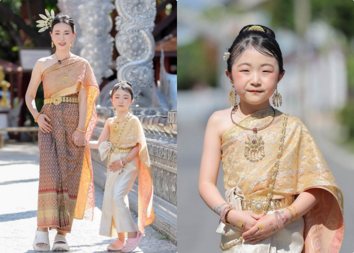 Lee Jihye♥Taeri, I thought you were a native of Thailand..Family photo of suspected nationality makes me laugh strangely
