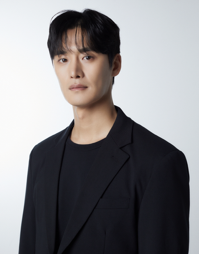 Lee Se-ho and Lee Jung-ha properly woke up their fighting instincts..One villain, focus your attention