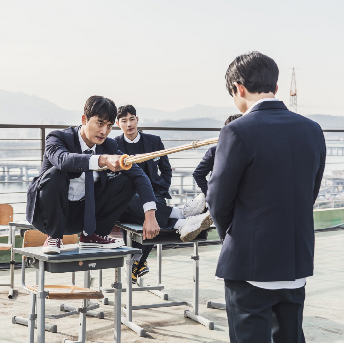 Lee Se-ho and Lee Jung-ha properly woke up their fighting instincts..One villain, focus your attention