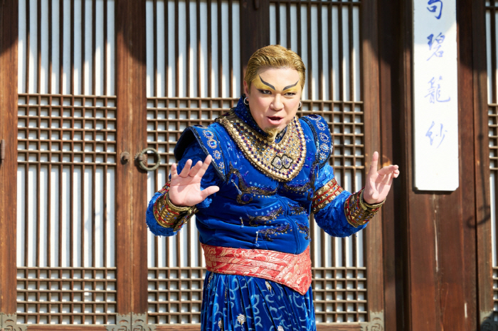 Musical Aladdin Genie Jung Sung-hwa, Jung Won-young, Kang Hong-seok, and Good Morning America MV appearance