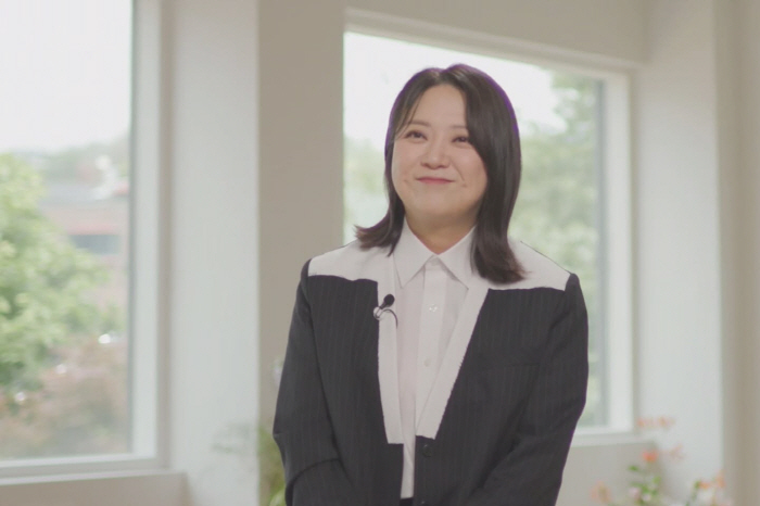  I was just there... Kim Sook's 30th anniversary of her debut. How do you feel about appearing on 'You Quiz'