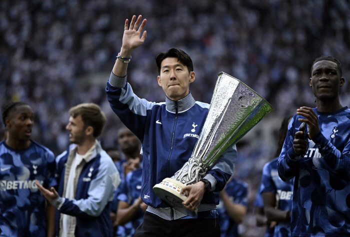 Son Heung-min's turnaround again, Ronaldo's successor → Al Nasr's drastic transfer?Reporter HERE WE GO was different