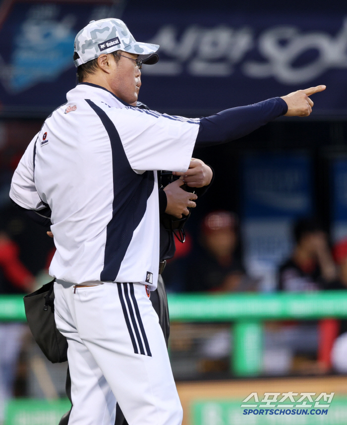 This turned around? Check swing controversy.. KIA's crisis escape → Doosan and Cho Sung-hwan even protested