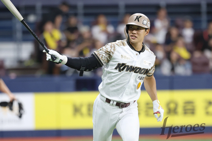 4 wins and 1 loss with tears → Then I'll be a crybaby! Song Sung Moon, the first professional good-bye home run, will get ready to cry again