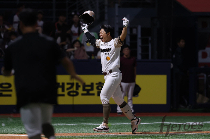 4 wins and 1 loss with tears → Then I'll be a crybaby! Song Sung Moon, the first professional good-bye home run, will get ready to cry again