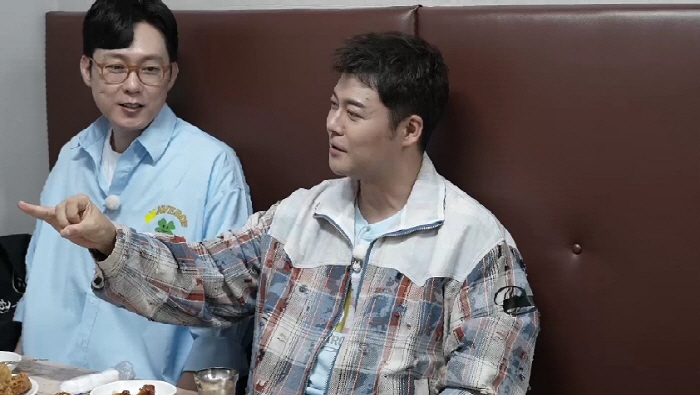48-year-old Jeon Hyun-moo only has open relationships twice → Rumors of dating with 20-year-old 女 Ana were rejected (Jeon Hyun-moo's plan)