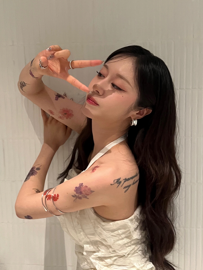 After Ji-yeon and Hwang Jae-gyun divorced, they were more bold and destroyed...I'm covered all over with tattoos