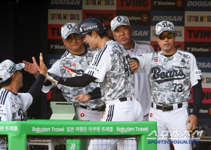 Daehan Dong-joon's first home run & Yang Eui-ji's 12th record poured in...Cho Seong-hwan of Doosan, 2 consecutive wins → Lotte 3 consecutive losses 