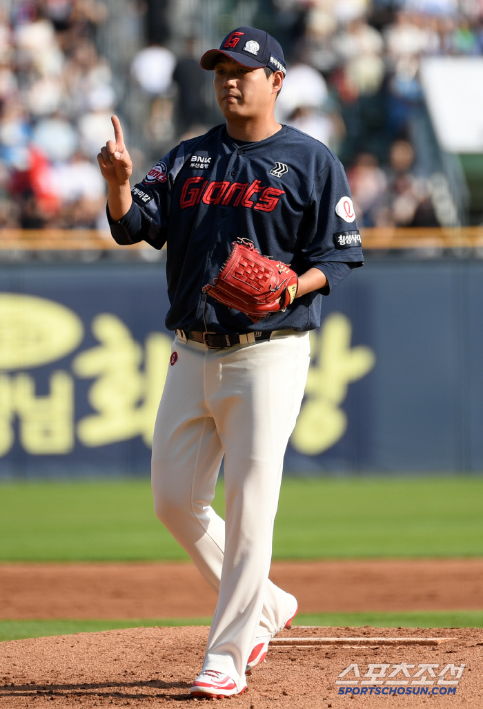 Daehan Dong-joon's first home run & Yang Eui-ji's 12th record poured in...Cho Seong-hwan of Doosan, 2 consecutive wins → Lotte 3 consecutive losses
