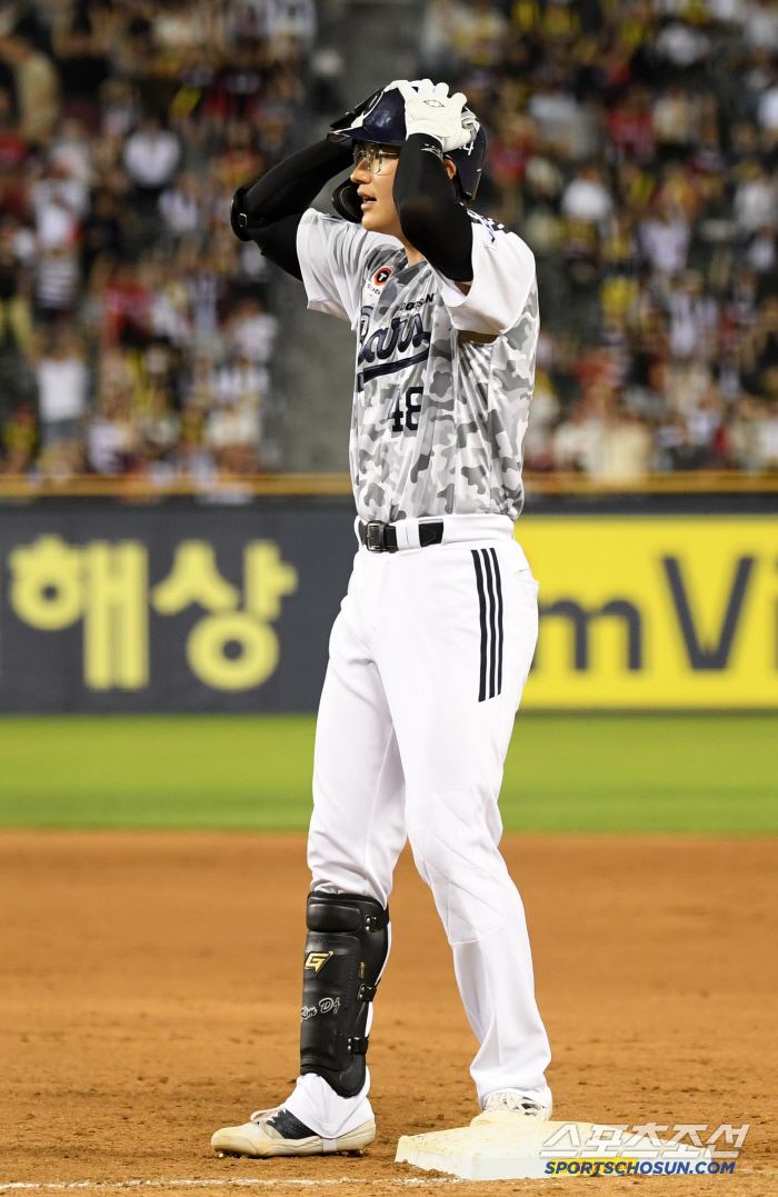 If you win yesterday's game... Head coach, I kept my promise! Jung Soo-bin, what's wrong with the leadoff?