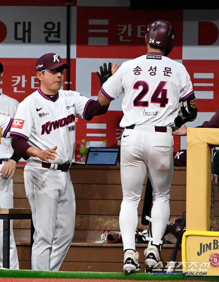 Lee Ju-hyung's equalizer! Song Seong-moon's good bye! Last place Kiwoom and LG are in a big crash! → 21 wins after extra blood