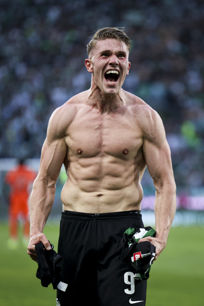 Manchester United's great turnaround, miracle recruitment, but 97 goals and 28 assists, Sweden Holan, even without UCL, OK→ Arsenal, Liverpool, PSG, Chelsea competition