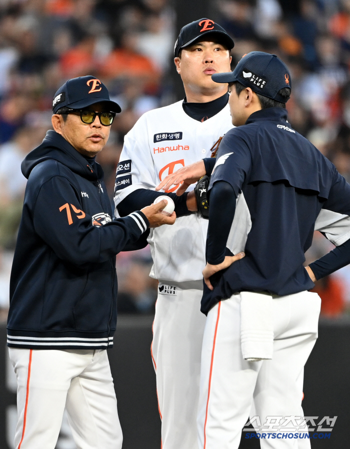 Ryu Hyun-jin is out at least twice despite the fierce battle for first place, when will Moon Dong-ju come...If you say you're the one