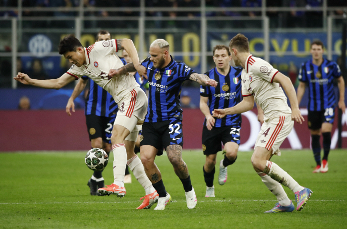 Set up in Liverpool, the strongest steel wall in EPL history! Monster Kim Min-jae announces the meeting of EPL Monster Van Dijk → Players are also preferred