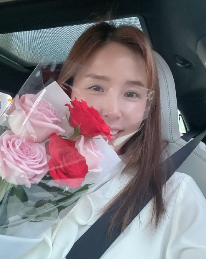 Shinji, eye plastic surgery → A new start after confessing to the tattoo..What do you think about trying your own YouTube channel?