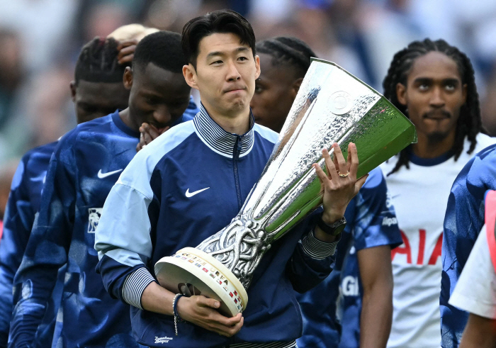 Shocking! Tottenham, Son Heung-min, you only see it with money, not with legendary treatment? Saudi Arabia ready for 180 billion contract → Man City drunkard replacement