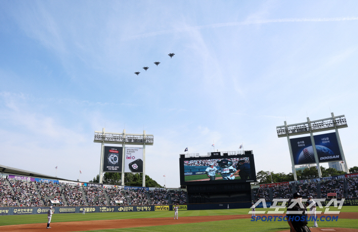 Wow, let's go watch baseball! All-kill of Memorial Day Stadium is sold out! Jamsil Daegu Suwon Gwangju Gocheok 102,950 people gathered