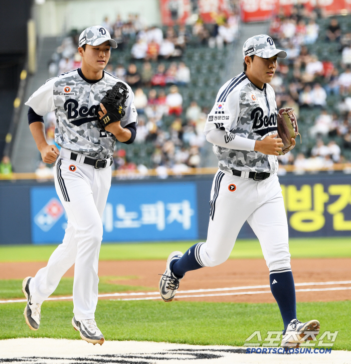 It's like Cheongryonggi high school baseball. Doosan's training atmosphere has changed these days, and special training after the game with strong shouts