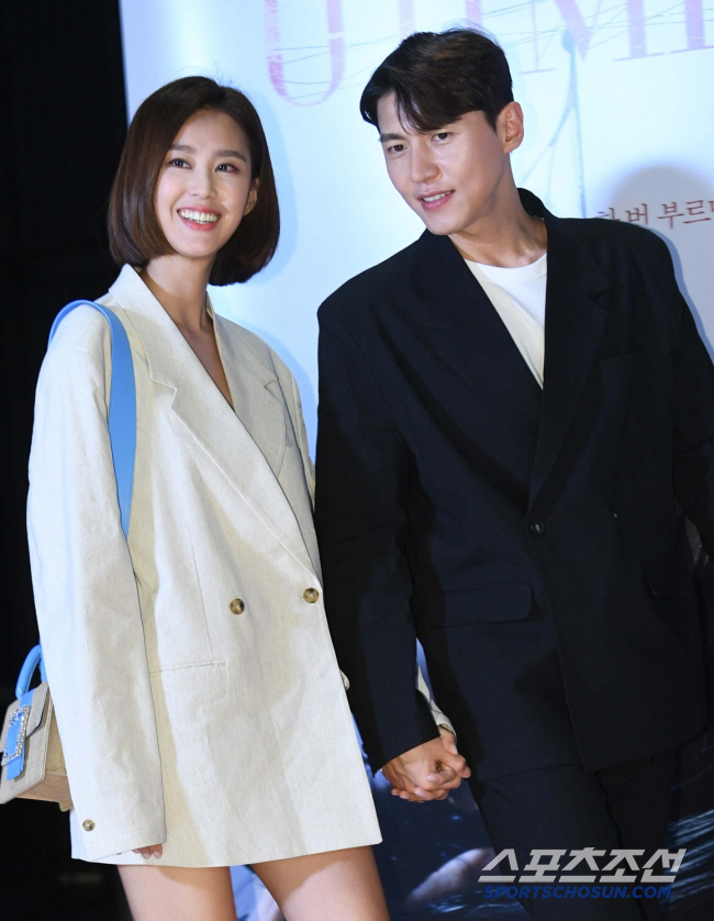 Song Jae-hee and Ji So-yeon Reveal Tensions Behind Their 'Perfect' Marriage