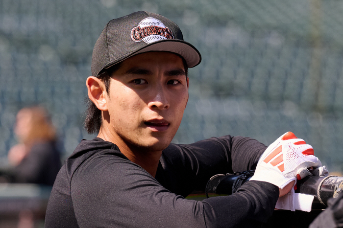Lee Junghoo hit it again! 163km bullet hit → fast base running → score, successful 3G consecutive hit SF30 ATL (1 time)