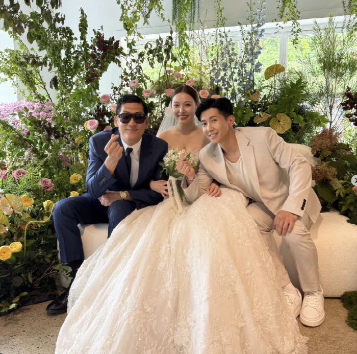 Miss A’s Min Weds Businessman in Elegant Outdoor Ceremony