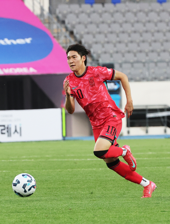  Bae Jun-ho, who played for the U22 national team, added Hong Myung-bo for the match against Kuwait