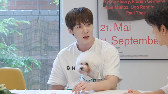 Choi Jinhyuk, an international student, female friend, can I call him straight fluttering oppa?Yoon Hyunmin's level of embarrassment