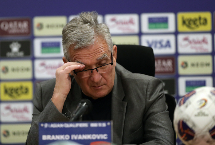 The defeat in the tournament made him the worst in history → It's a problem until he's old! The 71-year-old coach of the national team is not supposed to be the coach!
