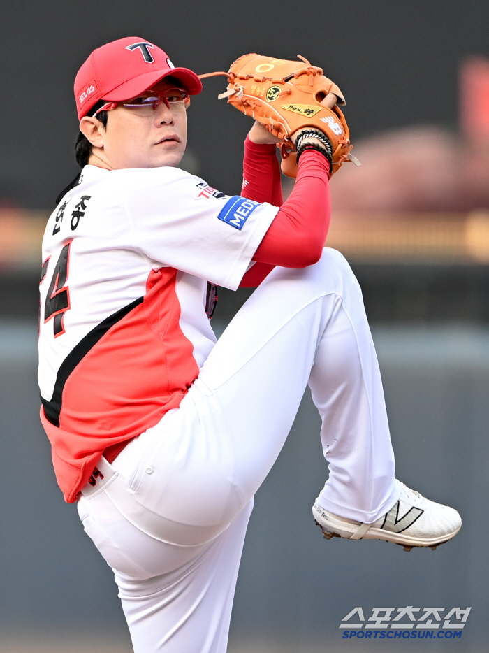 He hit Ponce with a come-from-behind sign, but Yang Hyun-jong lost five runs in two ⅓ innings, ERA 4.90 → 5.27 skyrocketed (Gwangju site)