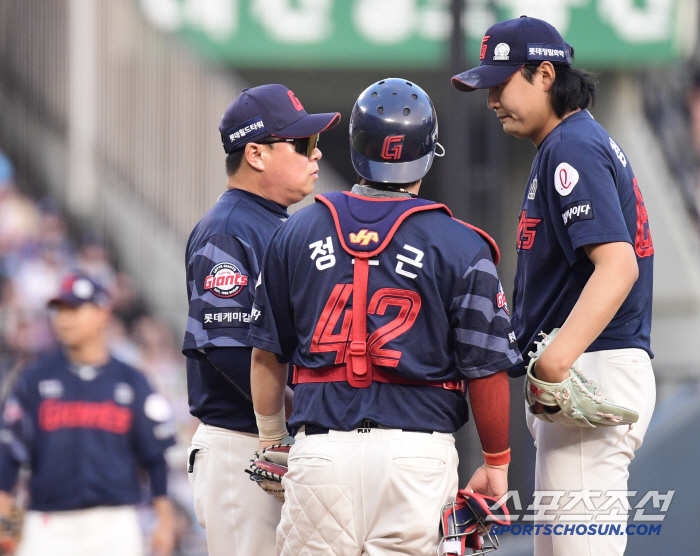 I didn't care about the fence Kim Won-joong saved Kim Dong-hyuk's The Catch, and the young fielders of good defense who flew all over the body to Information Geun, won
