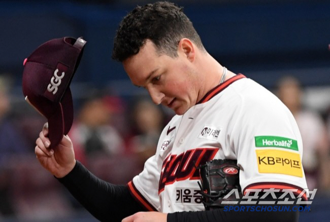 It's the second four-game winning streak because there's no improvement, but the manager's sigh. Rosenberg End of entry due to hip pain. One foreign pitcher again