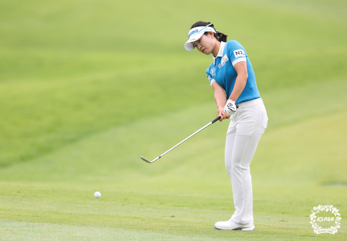 Park Min-ji's 4th consecutive defeat in 5 consecutive losses that will go down in history is also a record from heaven. 