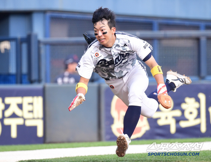 That's why you're an idol. Kim Min-seok, who went around Jamsil Stadium in an instant, ran hard in front of his old colleagues
