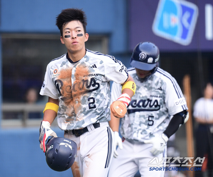 That's why you're an idol. Kim Min-seok, who went around Jamsil Stadium in an instant, ran hard in front of his old colleagues