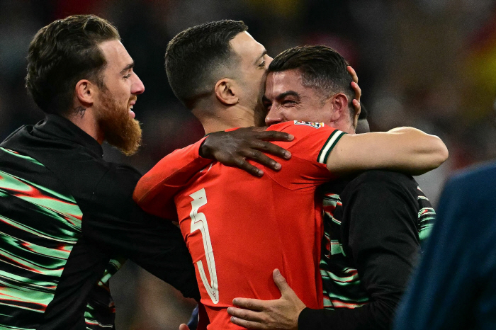 18-year-old Yamal Educated 40-year-old Ronaldo's Tears, Portugal Beat European Champion Spain