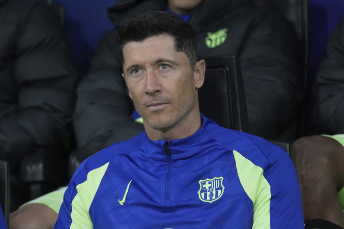 I'm not playing in the national team! Lewandowski Boycott...Denied participation until manager of loss of trust is dismissed