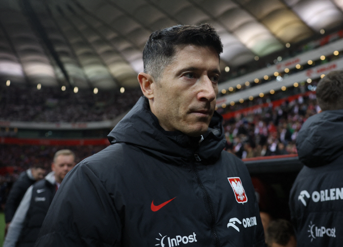 I'm sick of Lewandowski, this was the real reason why he was shocked by the Polish captaincy...Both the director and his colleagues turned their backs