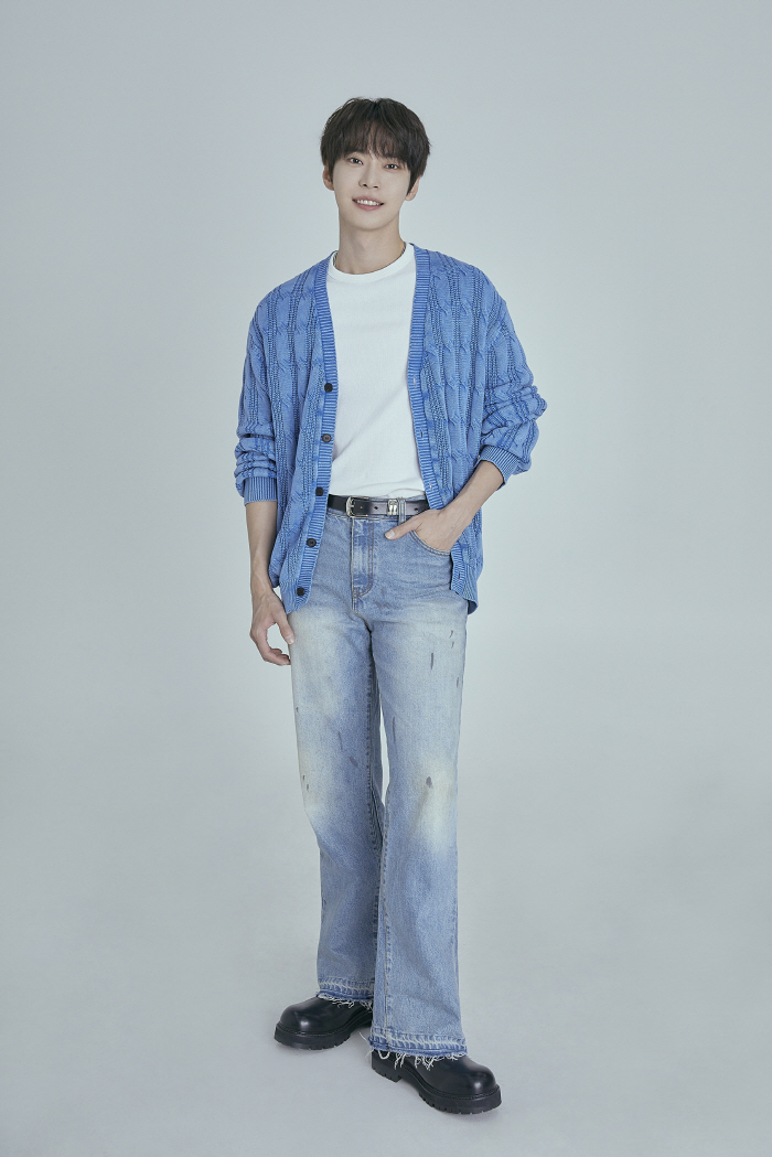  NCT DOYOUNG member MARK likes it more than the first album…10 years since our debut? It's not been long