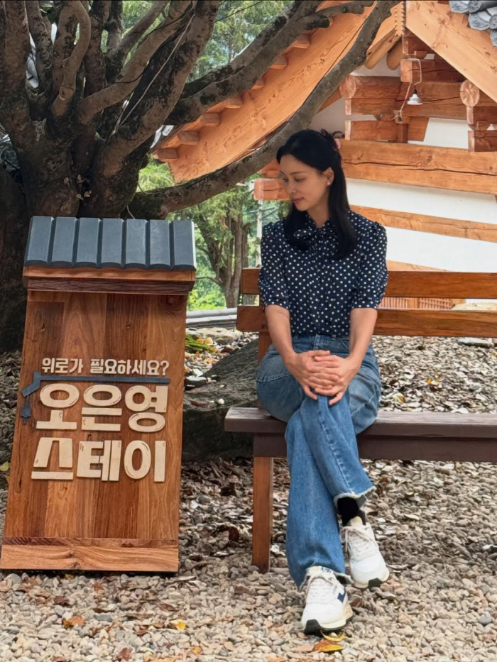 Jang Dong-gun ♥ Ko So-young, 52 years old, is perfect with her university styling. Amazing angular beauty  admiration for her beauty