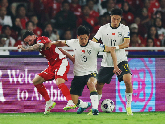 Japan beat him, too? If you win against China and Indonesia, you will rise to 110th place in FIFA rankings