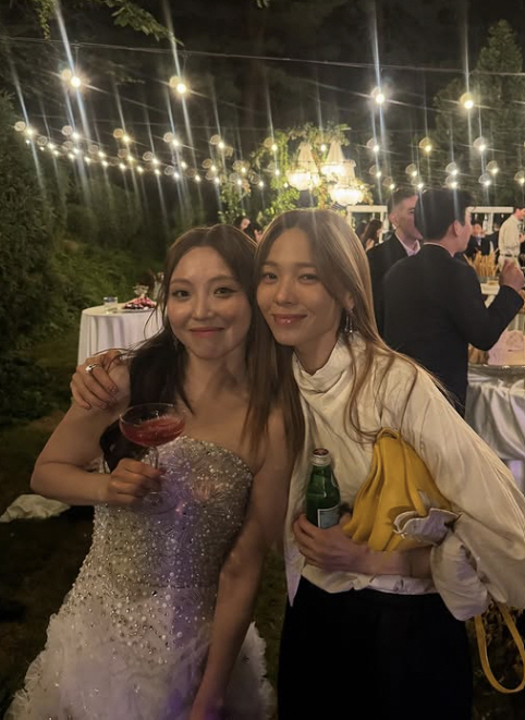 JYP's Sun-ye, Miss Amin's wedding. Tears. An 11-year-old pretty kid. 