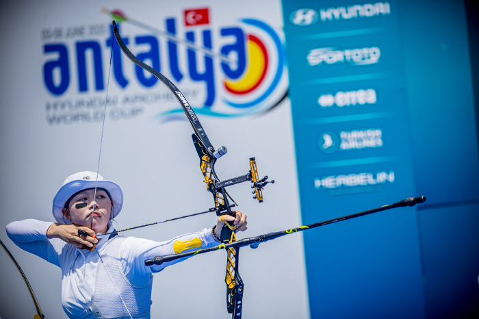Kim Woo-jin → Lim Si-hyun, the world's strongest archery player who won two gold medals, ranked first overall despite the introduction of an 11-point system...I'll prepare more thoroughly for possible variables
