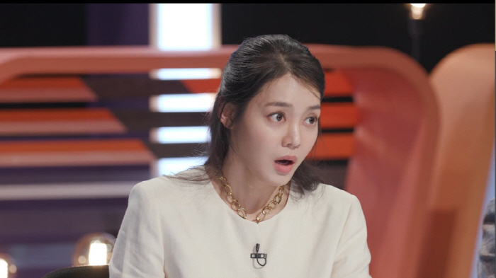 Lee Ji-hye is shocked by Park Jong-cheol, who is wet all over in only panties...What a painful time the bereaved families must have had (Smoking Gun)
