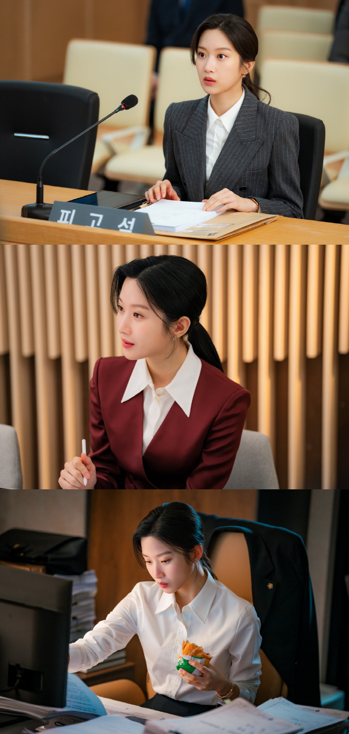 Moon Ga-young erases the image of an unconventional lingerie dress..A first-year lawyer. Should I make a new life story in Seocho-dong