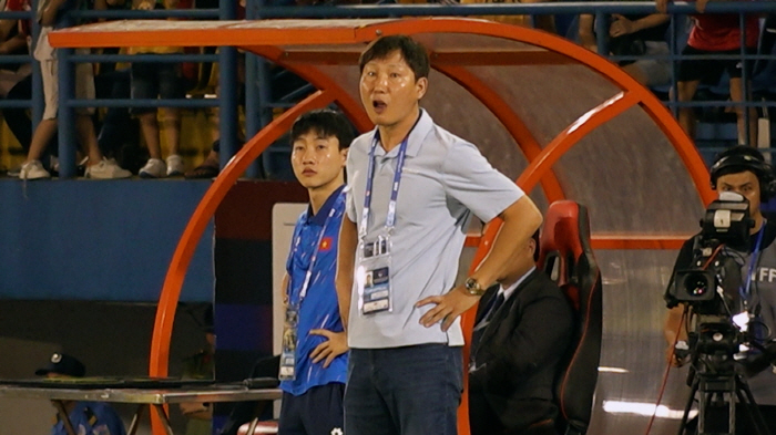 Park Hang-seo → Kim Sang-sik Vietnam Magic…I heard Manchester United also beat Manchester United, but I'm going to dig into the secret of the on-site leadership (Crazy Rich Korean)